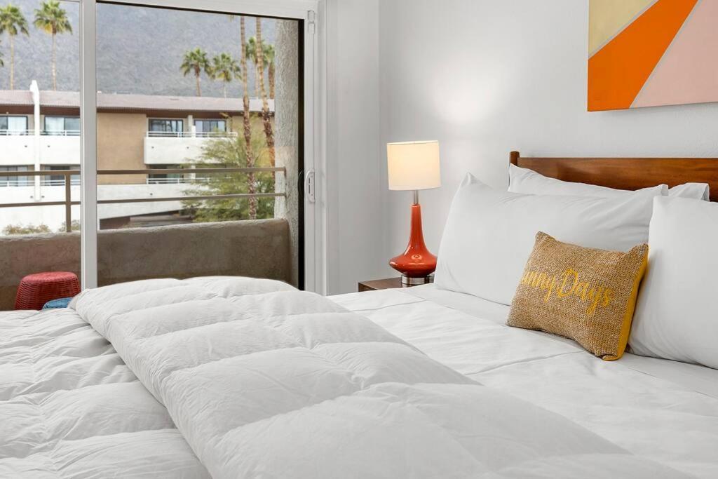 The 1 At Biarritz-Remodeled 1 Bedroom In Downtown Ps Palm Springs Eksteriør bilde